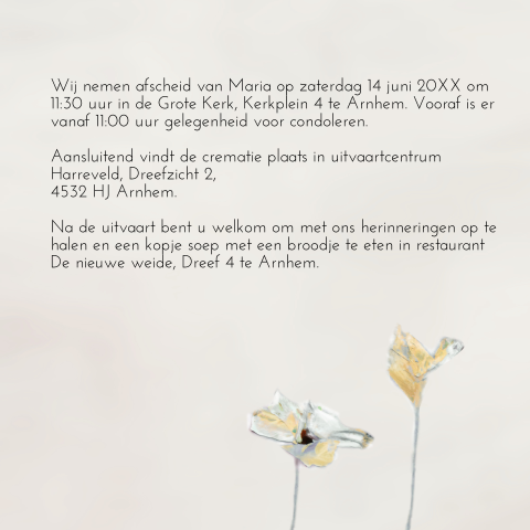 Rouwkaart met kunstige bloemen in beige